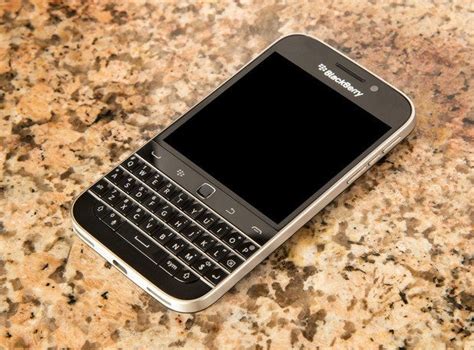 BlackBerry Classic review: A killer smartphone for keyboard lovers | CIO