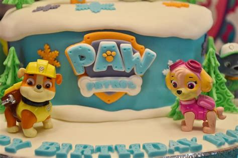 Paw Patrol Cake featuring Everest! - Cake by Ellie1985 - CakesDecor