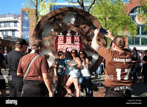 Hamburg fc st pauli fans hi-res stock photography and images - Alamy