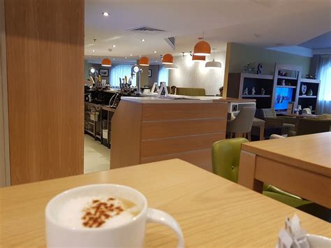 HOLIDAY INN SLOUGH - WINDSOR, AN IHG HOTEL - Updated 2022