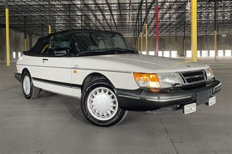 51k-Mile 1992 Saab 900 S Convertible 5-Speed for sale on BaT Auctions ...