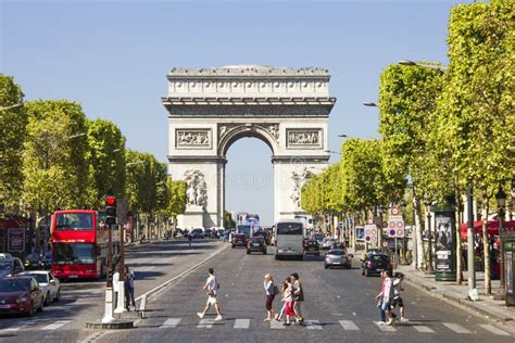 The Champs-Élysées And The Arc De Triomphe Editorial Image - Image of ...