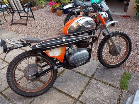 Motorcycle Restoration Projects UK: Benelli 175 Enduro 1972