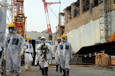 Cleaning Up The Fukushima Nuclear Disaster Could Take Over 40 Years | Inhabitat - Green Design ...