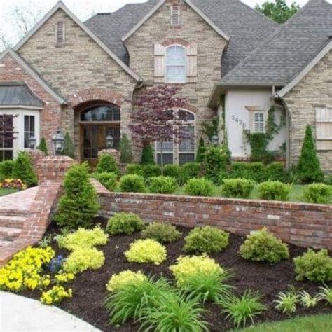 Beautiful Flower Beds For Your Front Yard