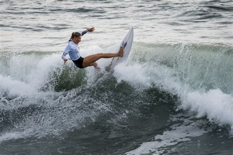 Girls impress on first full day of action at 2018 ISA World Junior Surfing Championships