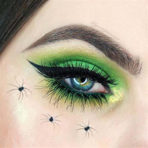 Elegant and Mysterious Spider Halloween Makeup