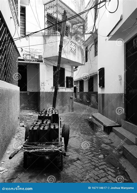 Mombasa Old Town editorial photography. Image of architecture - 167114617