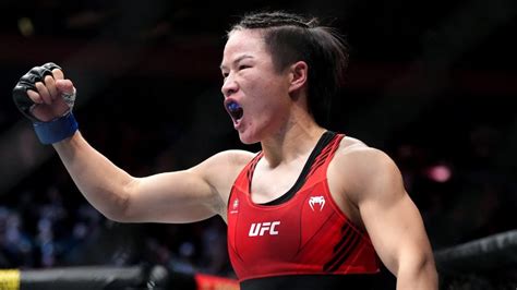 Zhang Weili dominates Amanda Lemos to retain title in UFC 292 co-main event - MMAWeekly.com ...