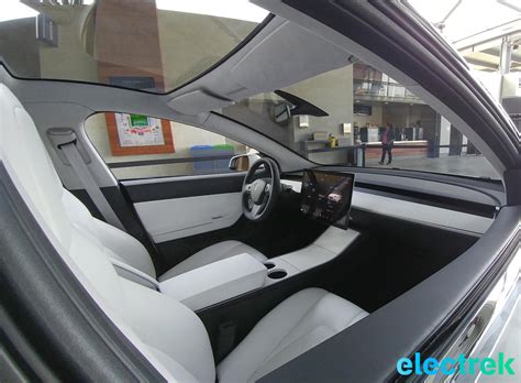 Tesla Model 3: new interior image highlights the puzzle inside the vehicle | Electrek