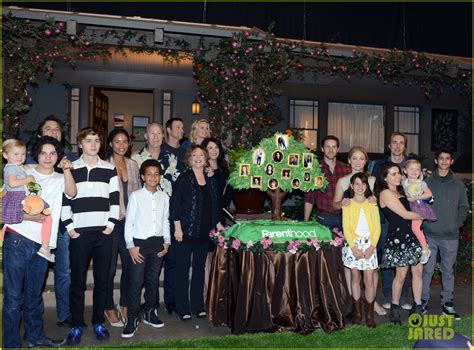 Lauren Graham & Ray Romano Celebrate 100 Episodes of 'Parenthood' with ...