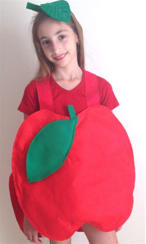 Apple costume Happy New Year.. … | Elişi fikirleri, Kostüm fikirleri, Faaliyetler