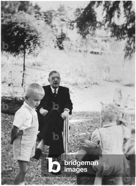 Image of General Charles de Gaulle (1890-1970) and his grandsons ...