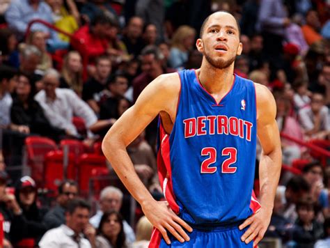 Tayshaun Prince says goodbye to the Detroit Pistons