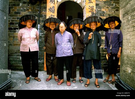 Hong Kong Hakka Women Stock Photo - Alamy