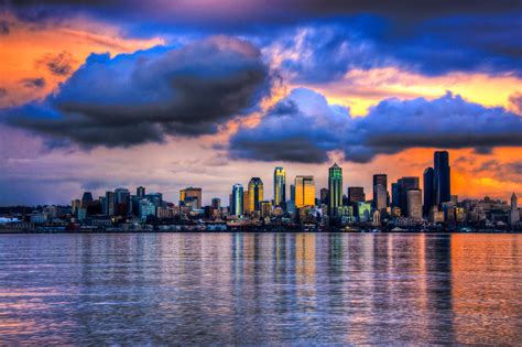 Seattle Skyline under a Brilliant Sunset | Seattle under a b… | Flickr