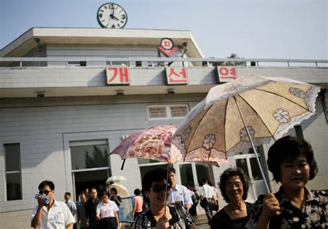 North Korea to Move 30 Minutes Backward to Create Its Own Time Zone - The New York Times