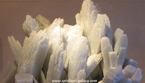 Anhydrite Meaning: Healing Properties, Benefits & Uses - Spiritual ...