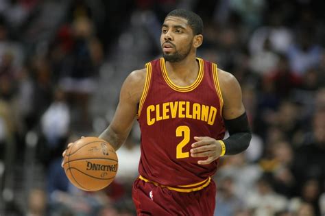 Kyrie Irving makes defender disappear with crossover (video)