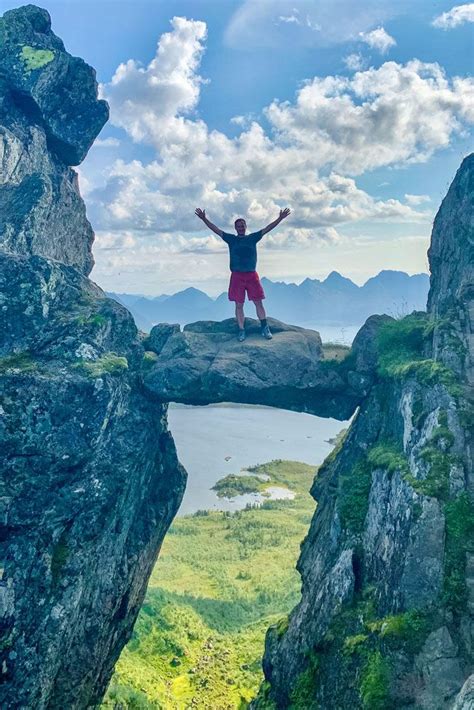 Hiking Svolvaer Fløya in the Lofoten Islands - Earth Trekkers