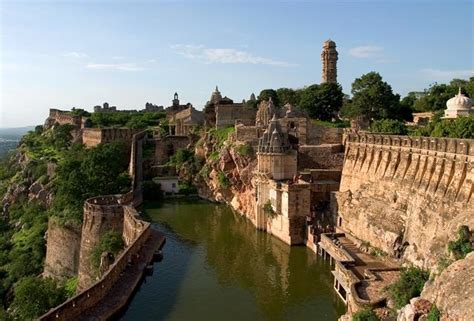 Chittorgarh Fort Historical Facts and Pictures | The History Hub