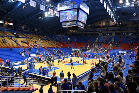 KU Basketball: All-Time Kansas Jayhawks Starting Five