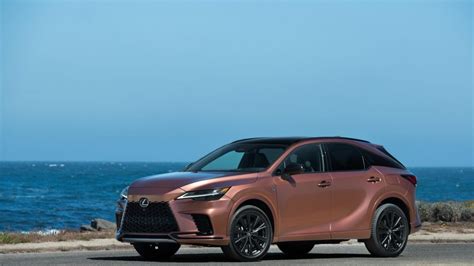 How Lexus Improved the RX for 2023 - Kelley Blue Book