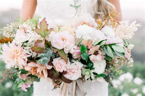 ¿Cómo elegir flores de boda para la temporada adecuada? – Oficinas ...