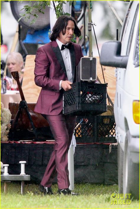 Keanu Reeves Suits Up in Purple for 'Bill & Ted Face the Music' Scene: Photo 4329054 | Jayma ...