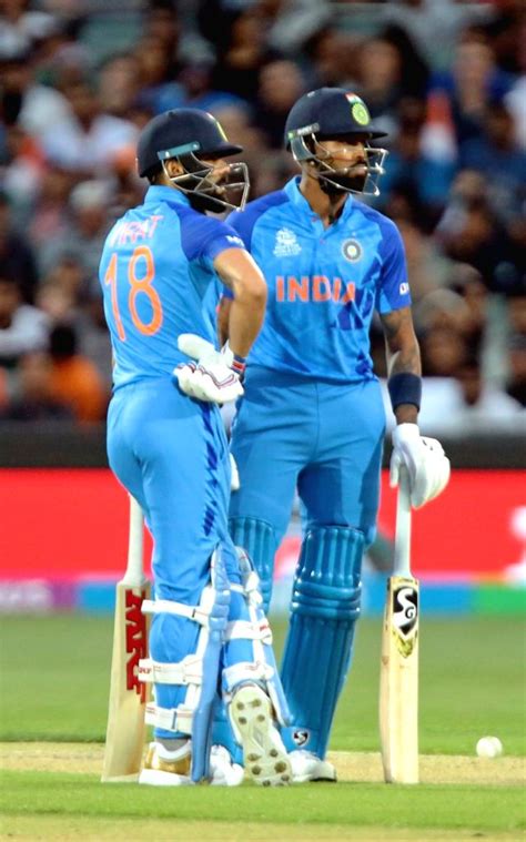 Adelaide : India's Virat kohli and Hardik Pandya