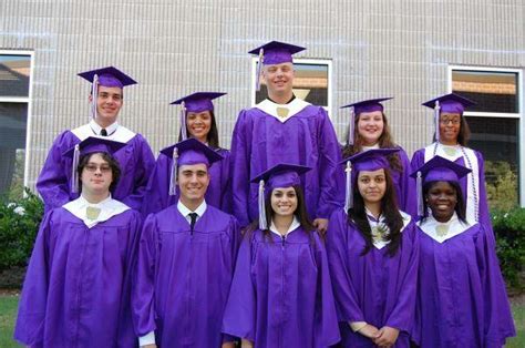 Head of the class: Humble High School celebrates top 10 graduates