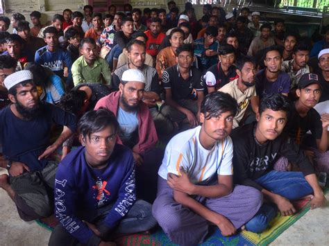 More than 180 Rohingya refugees land in western Indonesia | Rohingya ...