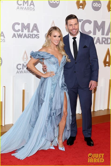 Carrie Underwood Walks Carpet with Husband Mike Fisher at CMA Awards ...