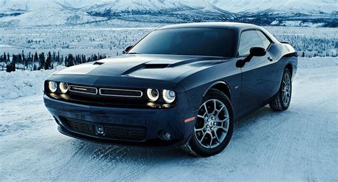 Dodge Unveils 2017 Challenger GT AWD With 3.5-Liter V6