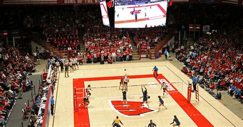 Start time announced for Wisconsin volleyball's next NCAA Tourney match