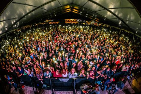 Main stage crowd 2016 GF - South Florida Garlic Fest