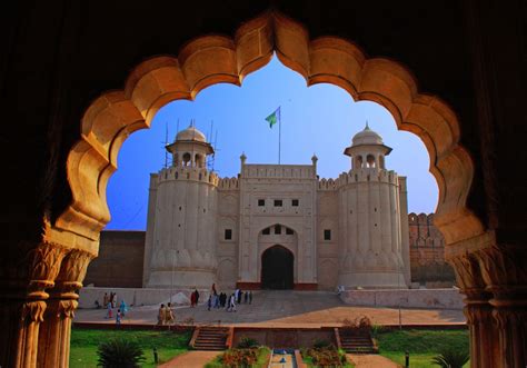 Travel Trip Journey : Lahore Fort, Pakistan