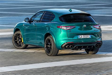 510 HP Alfa Romeo Giulia, Stelvio Quadrifoglio Get Minor Upgrades - autoevolution