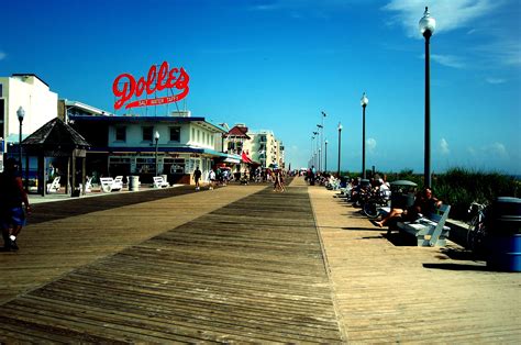 Boardwalk at Rehoboth Beach #Parkeandronen #summer #beach #swimwear | Rehoboth beach, Street ...