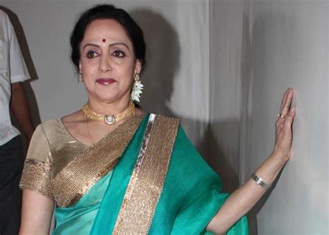 Hema Malini to Spend 66th Birthday With Family - NDTV Movies