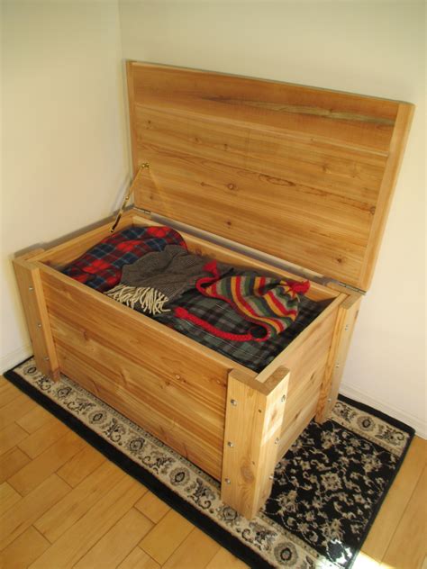 CHEST / STORAGE BENCH BY INFINITE CEDAR