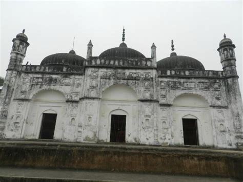 Tomb of Alivardi Khan, Murshidabad - Tripadvisor