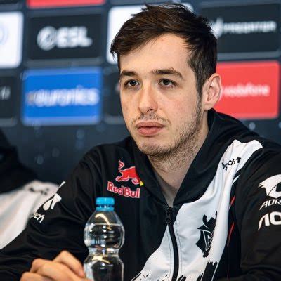 KennyS CS:GO Video Settings, Crosshair and Config - Counter Strike Makers