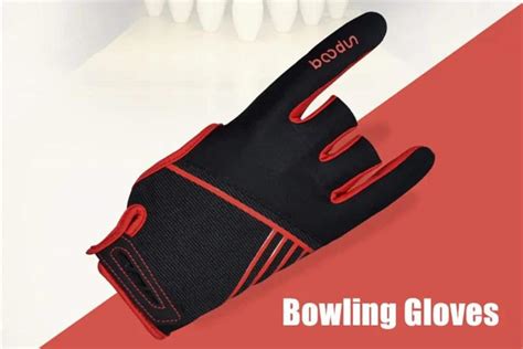 Bowling Gloves [All You Need to Know] | Bowling Knowledge