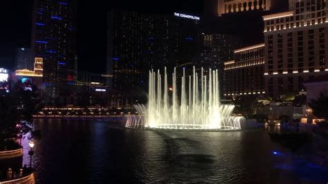 Full recording: Fountain show around Bellagio hotel - YouTube