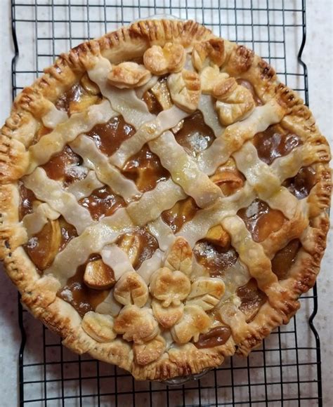 Caramel Apple Pie | worldofcooking.net