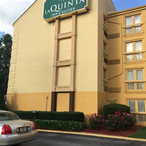 La Quinta Inn & Suites Atlanta Airport South - Hotel in Atlanta