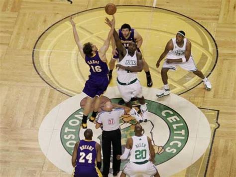 2008 NBA Finals: Game 1 - Photo 1 - Pictures - CBS News