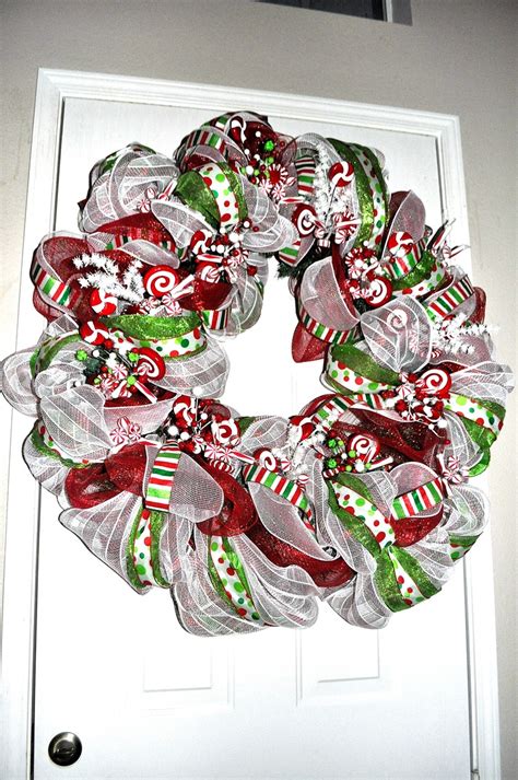 Christmas Wreath using wired mesh ribbons | Craft Ideas | Pinterest | Christmas, Christmas ...