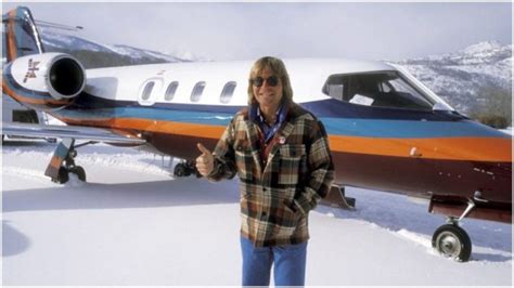 John Denver's Fateful Last Flight - An Illegal Takeoff on an Experimental Plane | The Vintage News